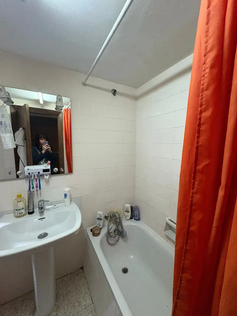 Bathroom of Flat for sale in Zaragoza  with Heating, Furnished and Oven