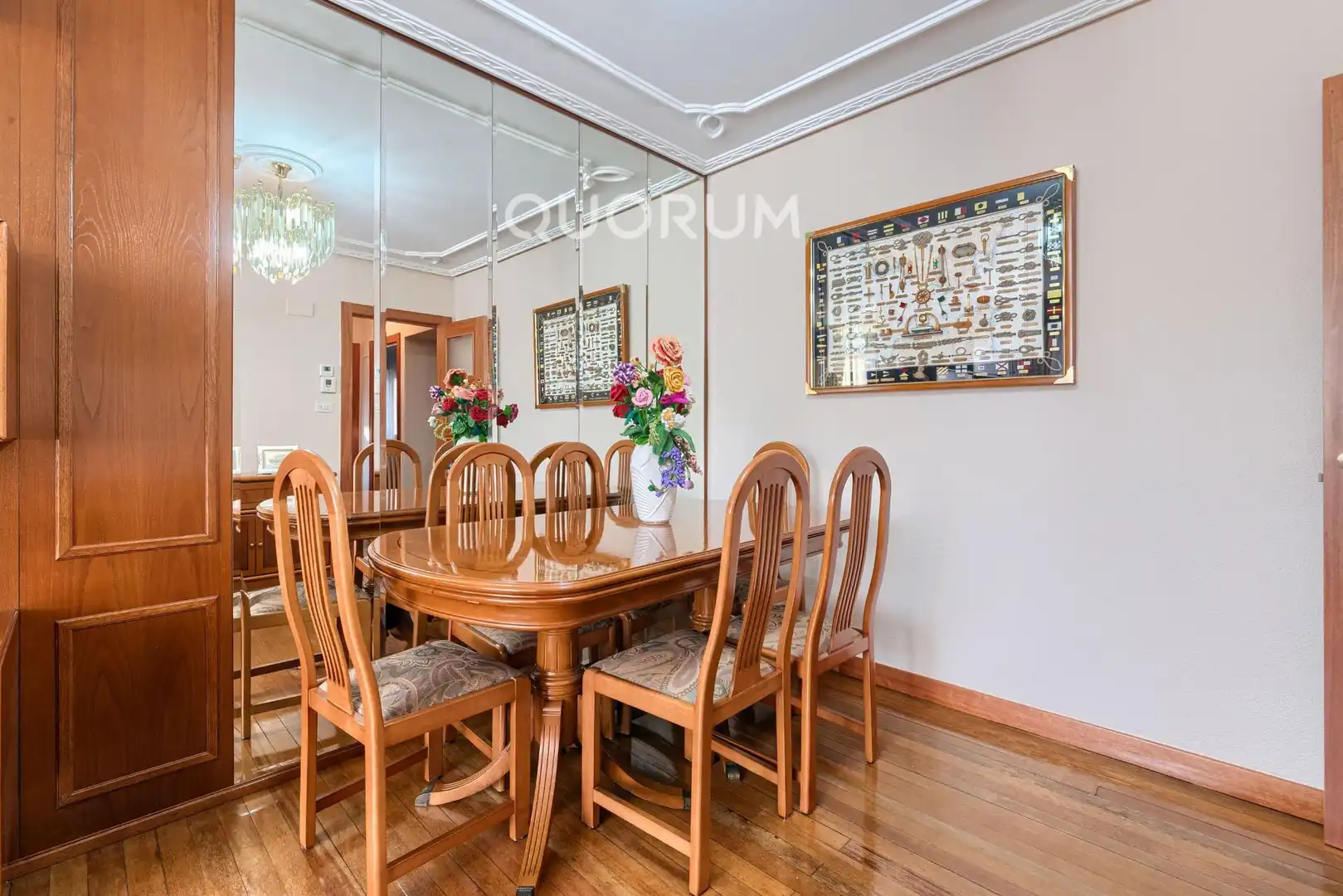 Comedor de Piso en venta en Basauri  con Calefacción, Trastero y Amueblado