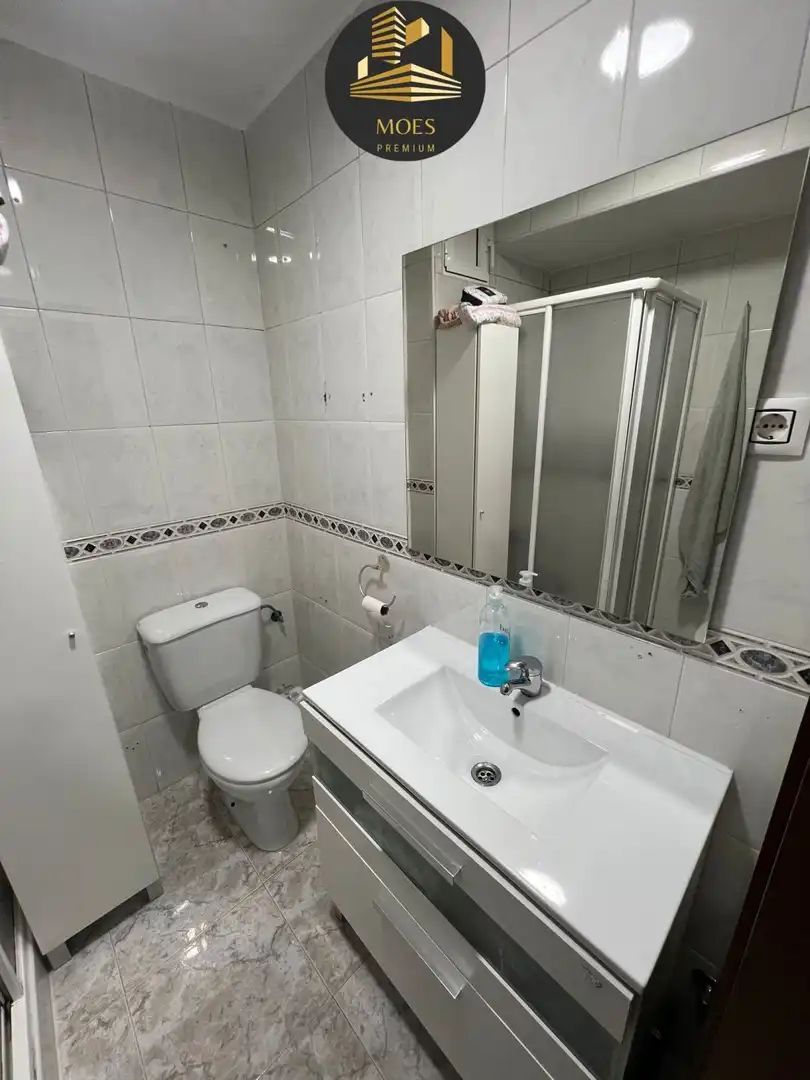 Bany de Pis en venda en Linares amb Aire condicionat, Calefacció i Terrassa