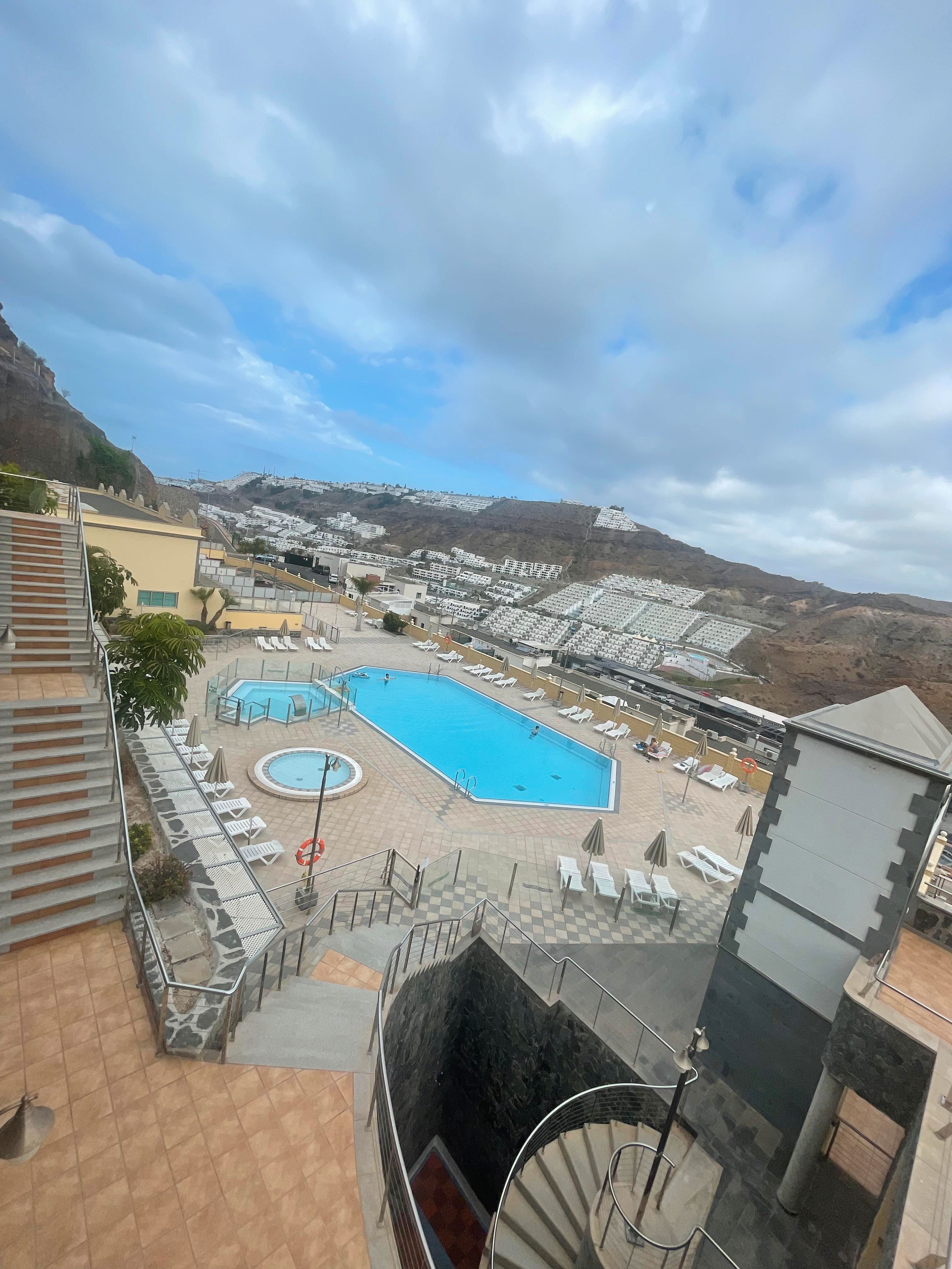 Piscina de Piso de alquiler en Mogán con Aire acondicionado, Terraza y Amueblado