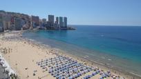 Vista exterior de Apartament en venda en Benidorm amb Aire condicionat, Calefacció i Jardí privat