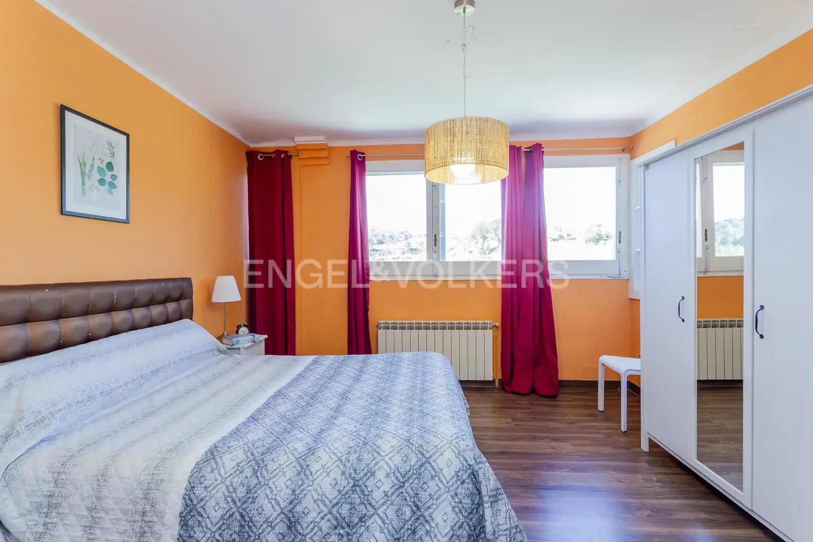 Habitación de Finca rústica en venta en Sant Quintí de Mediona con Calefacción, Jardín privado y Trastero