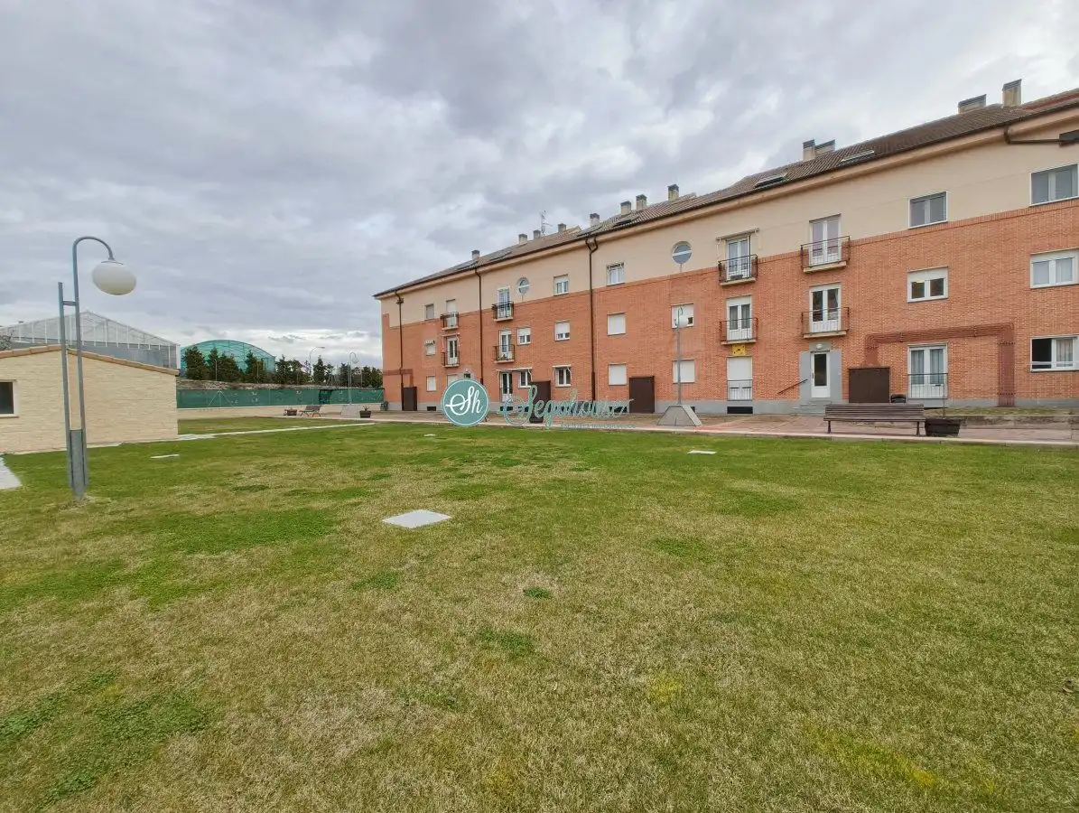 Exterior view of Flat for sale in Segovia  with Heating, Storage room and Furnished