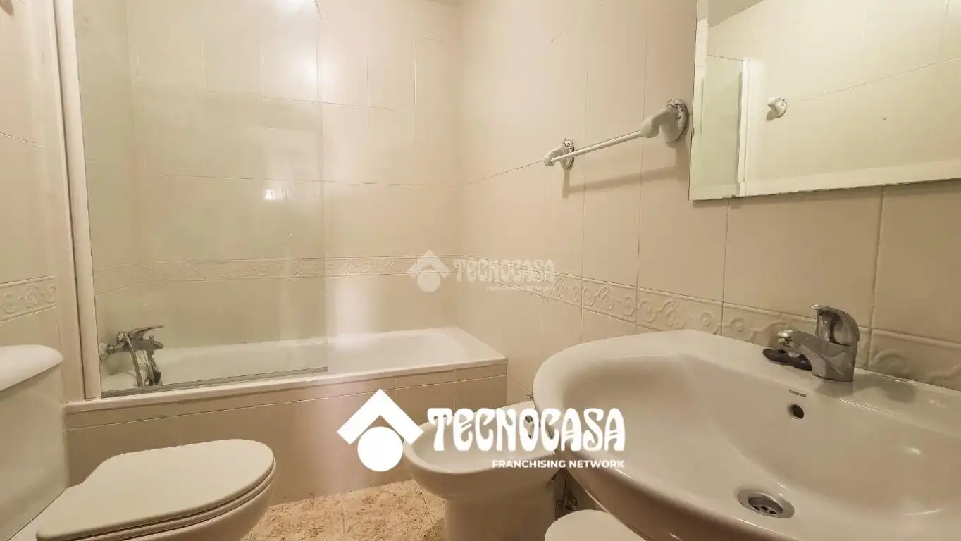 Bany de Pis en venda en Chipiona amb Aire condicionat, Calefacció i Terrassa