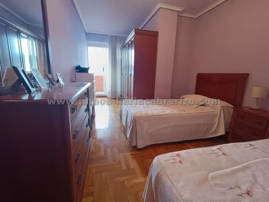 Habitación de Estudio en venta en  Logroño con Aire acondicionado, Calefacción y Parquet