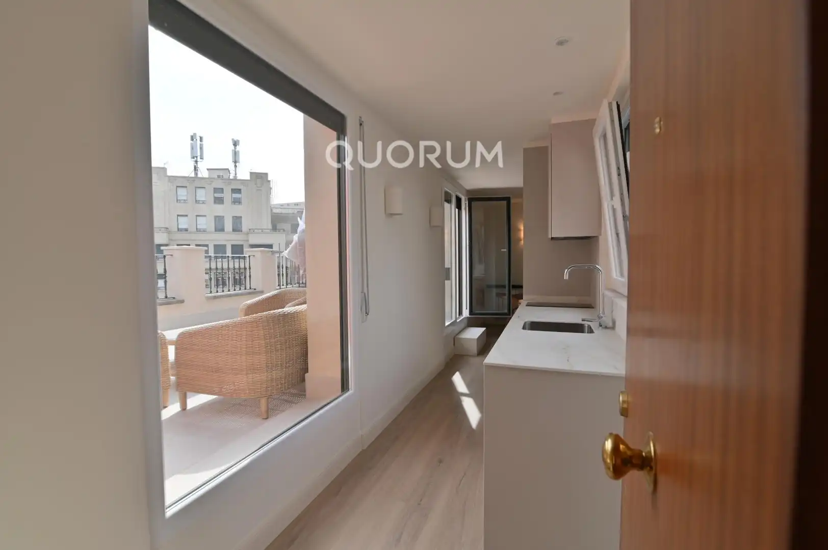 Flat for rent in Calle Marqués del Puerto, Ensanche - Moyua - Diputación