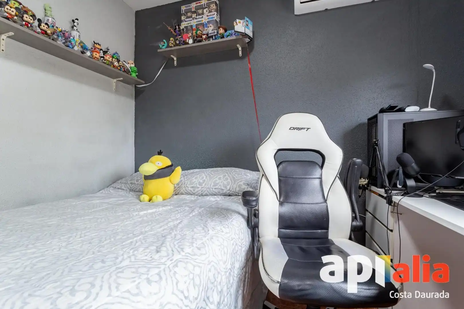Casa aparellada amb terrassa en venda a Carrer Pamplona, imagen 16