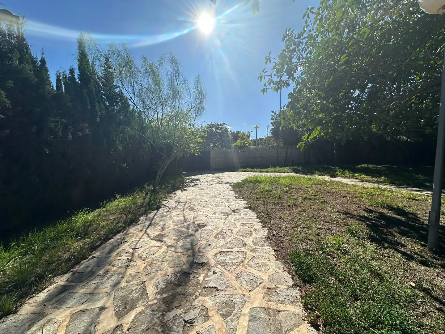 Vista exterior de Casa o xalet en venda en Alicante / Alacant amb Jardí privat, Terrassa i Piscina