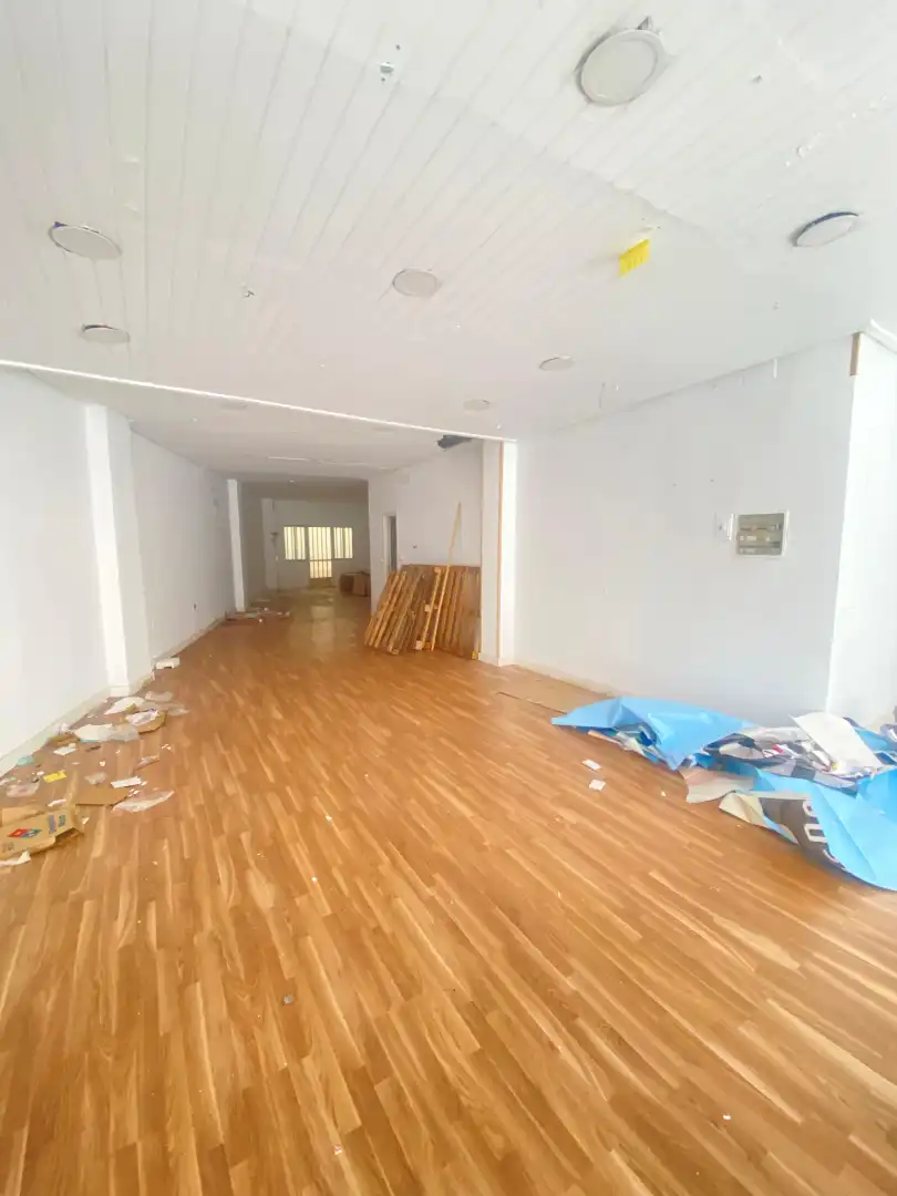 Local comercial de lloguer a Calle de Calatrava, imagen 16