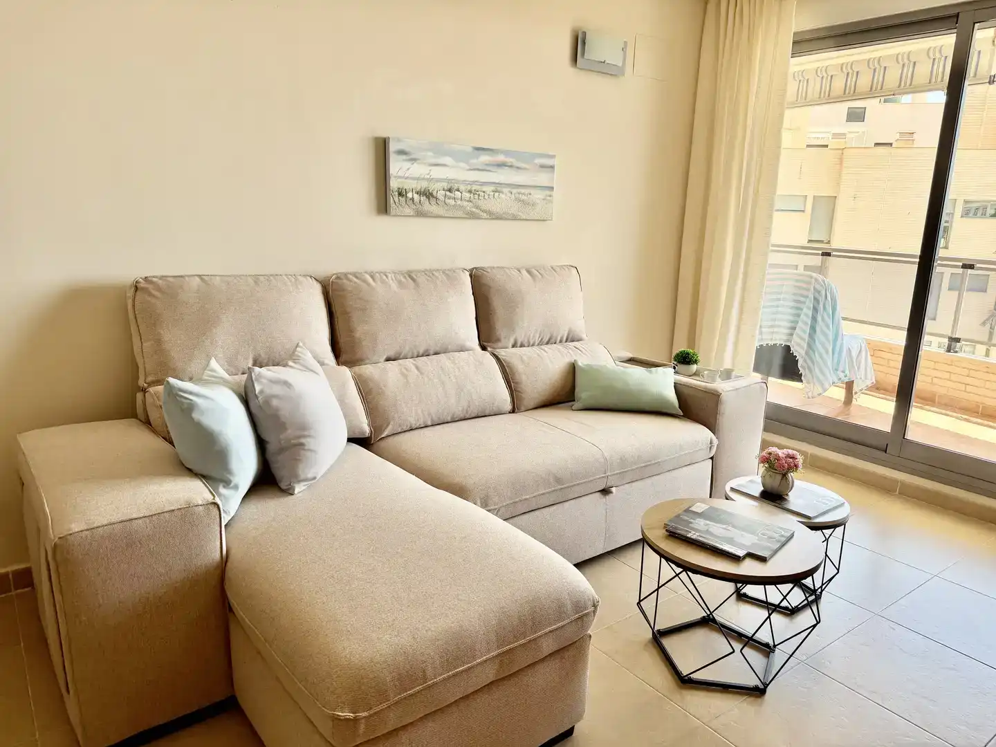 Wohnzimmer von Wohnung zur Miete in Calpe / Calp mit Klimaanlage, Privatgarten und Abstellraum