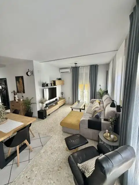 Sala de estar de Piso en venta en Coria del Río con Aire acondicionado y Terraza