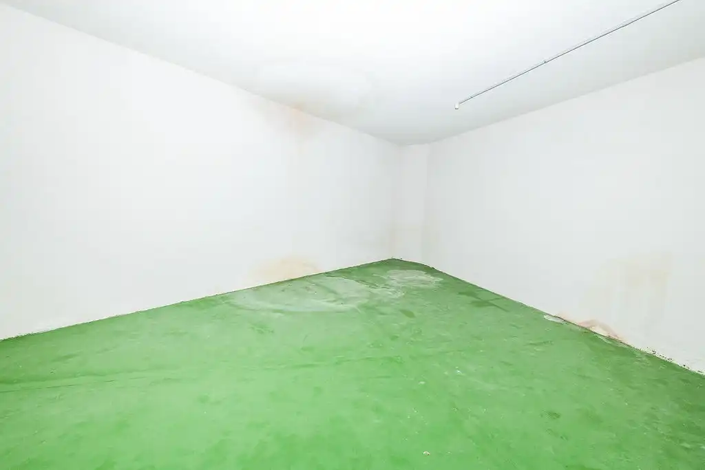 Garage for sale in Sopela