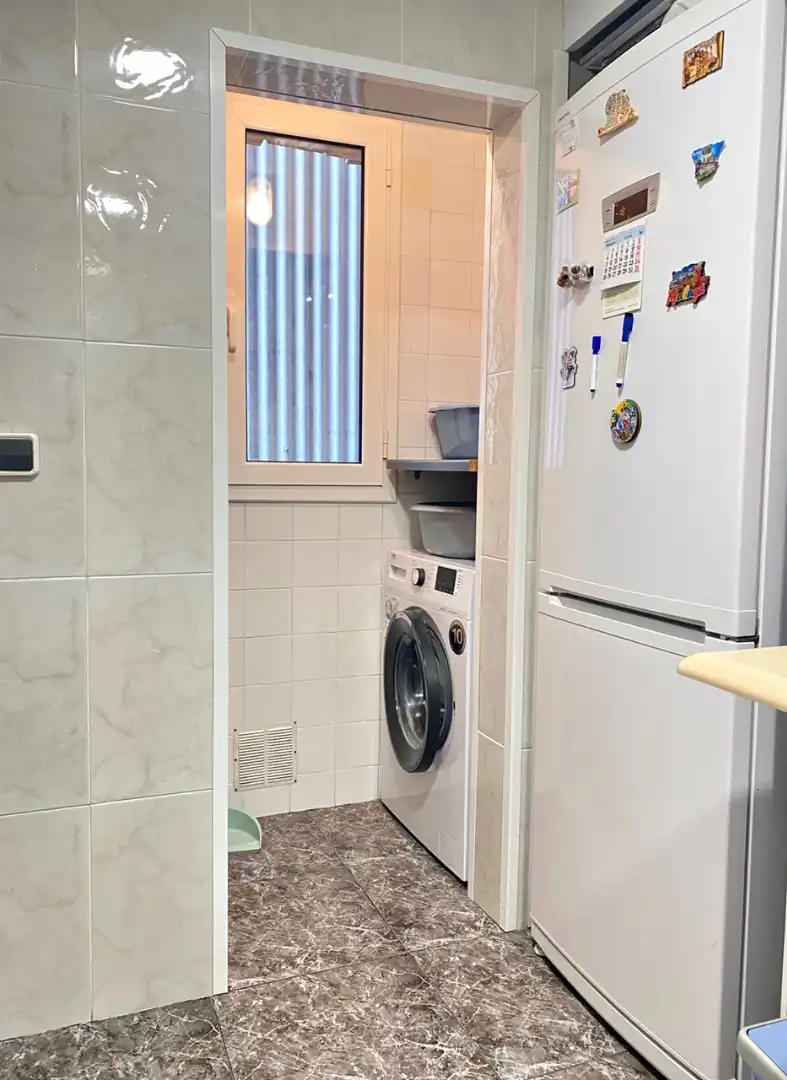 Bathroom of Flat for sale in L'Hospitalet de Llobregat  with Air Conditioner, Oven and Balcony