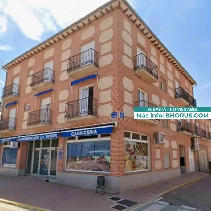 Vista exterior de Dúplex en venda en Sanchidrián, Ávila