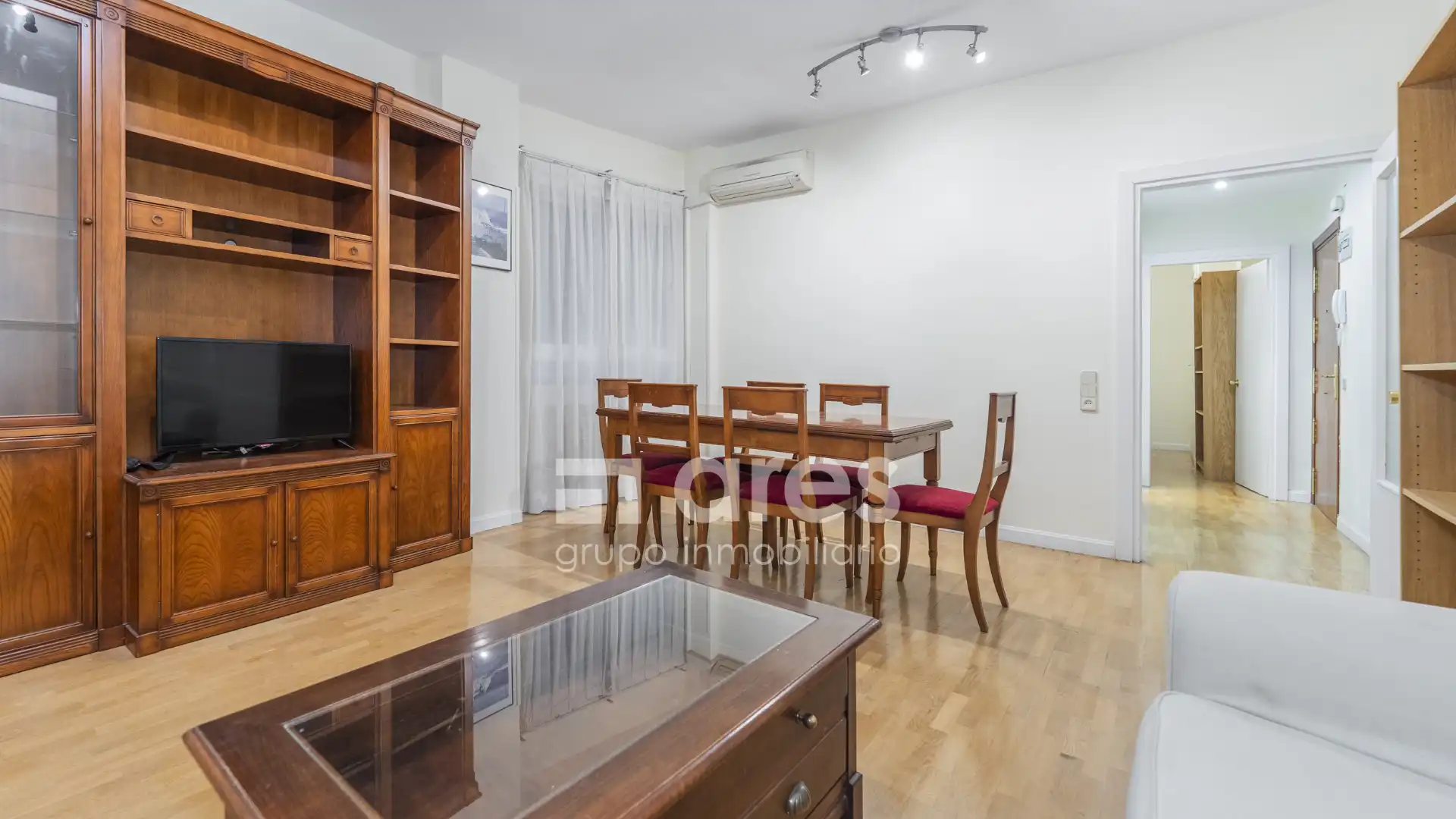 Sala de estar de Piso en venta en  Madrid Capital con Aire acondicionado y Calefacción