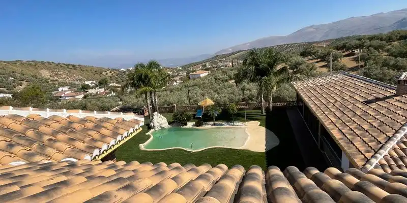 Piscina de Casa o xalet en venda en Loja amb Aire condicionat, Jardí privat i Terrassa