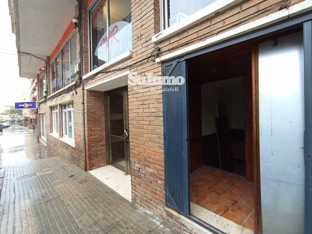 Local comercial en Venta en PERE BADIA en Centre