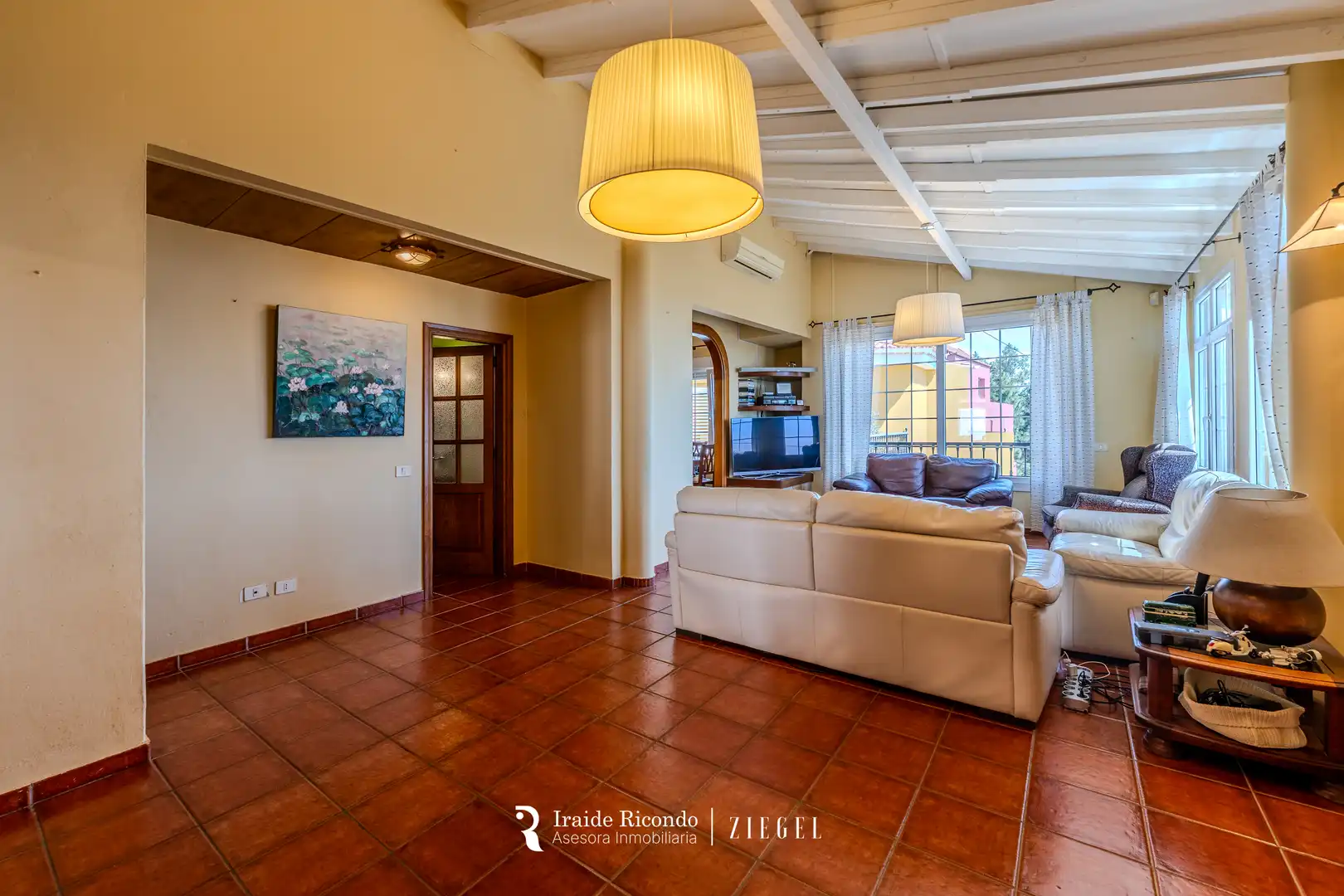 Living room of Houses for sale in Santa Brígida  with Air Conditioner, Private garden and Terrace