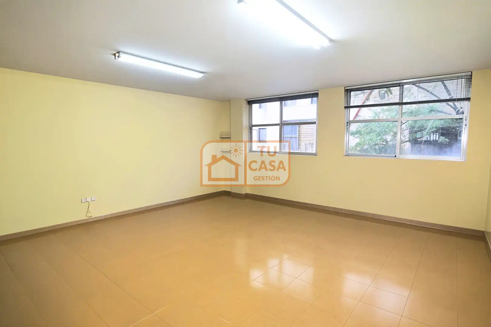 Oficina en venta en Cáceres con Aire acondicionado, Calefacción y Trastero