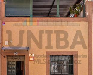 Vista exterior de Casa o xalet en venda en Badajoz Capital amb Aire condicionat i Terrassa