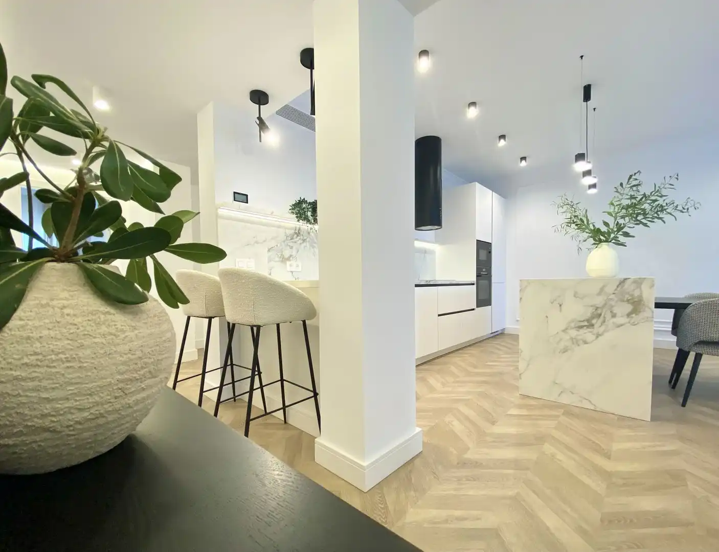 Kitchen of Flat for sale in Estepona  with Air Conditioner, Terrace and Storage room