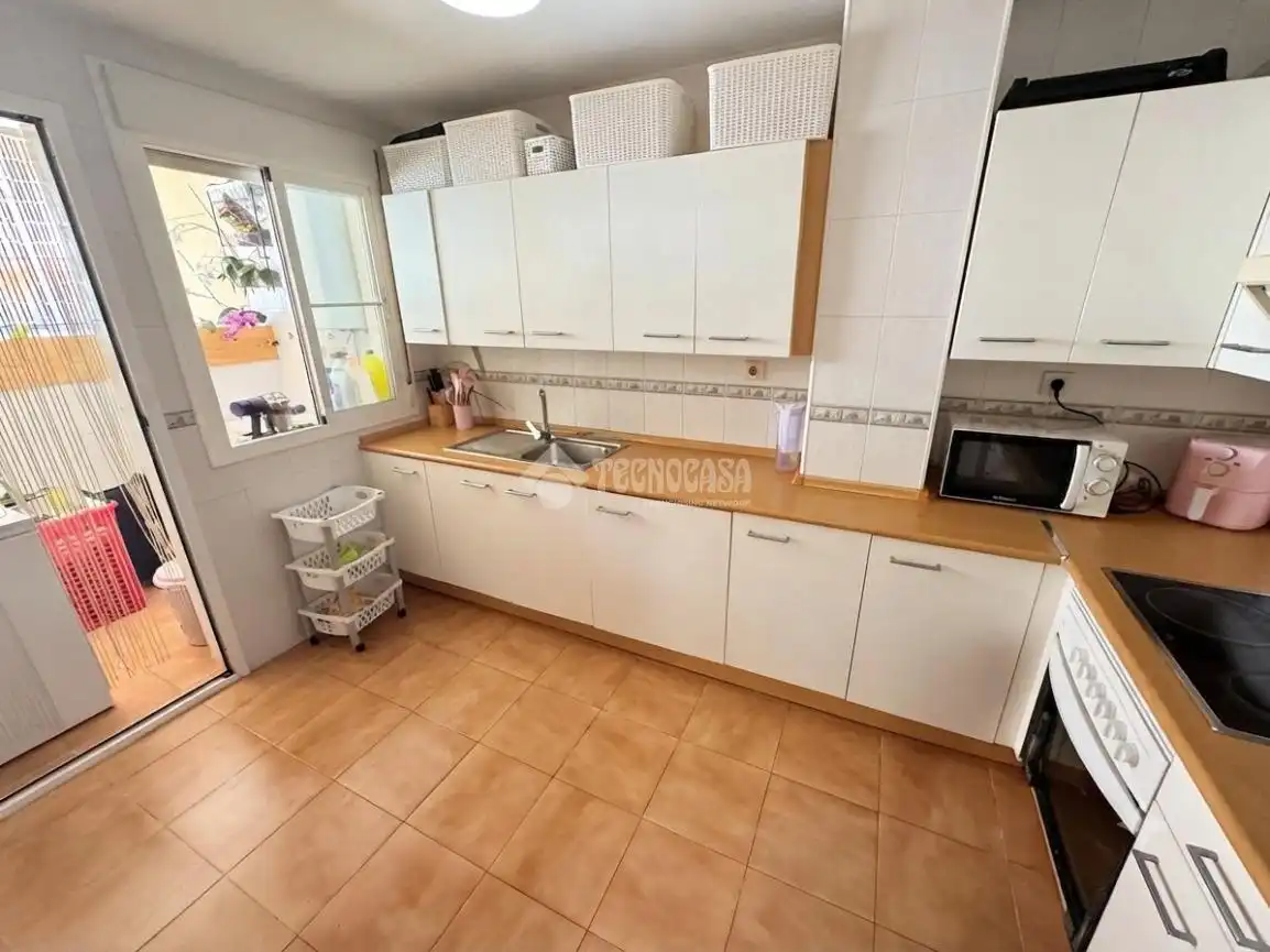 Cuina de Pis en venda en Estepona amb Terrassa