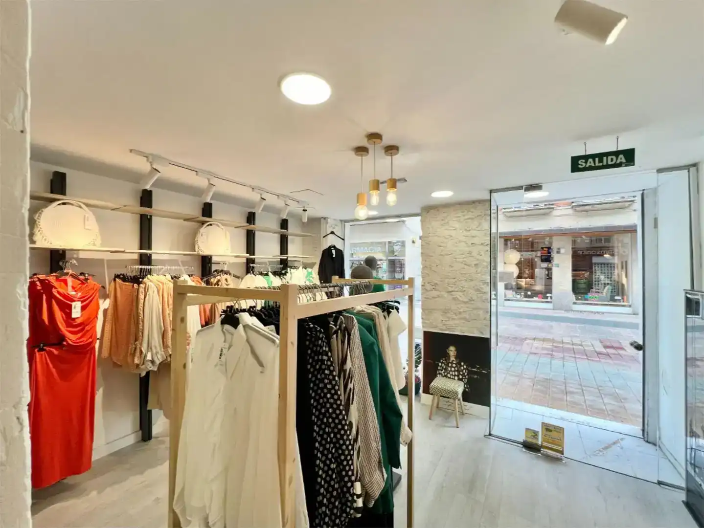 Local en venta en Vitoria - Gasteiz con Aire acondicionado