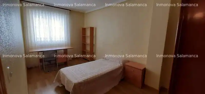 Flat with balcony to rent in San Bernardo - Carmelitas - Campus, imagen 5