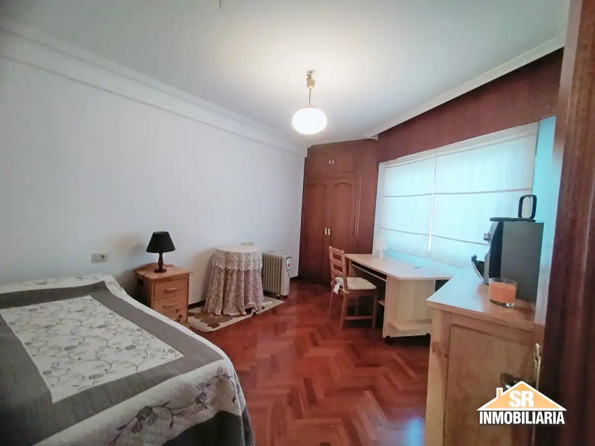 Habitación de Piso de alquiler en A Coruña Capital  con Amueblado, Horno y Lavadora
