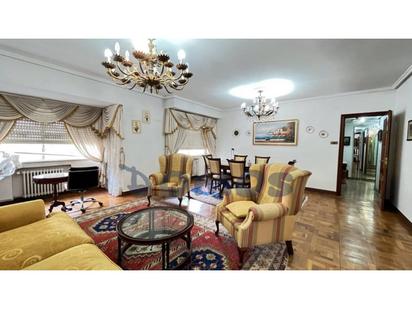 Sala d'estar de Pis en venda en Lugo Capital amb Calefacció, Parquet i Traster