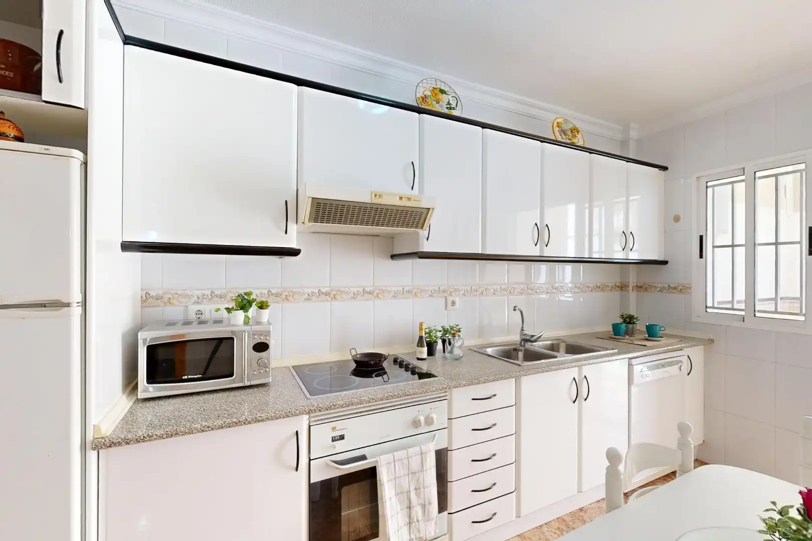 Cocina de Casa o chalet en venta en Los Alcázares con Aire acondicionado, Calefacción y Jardín privado