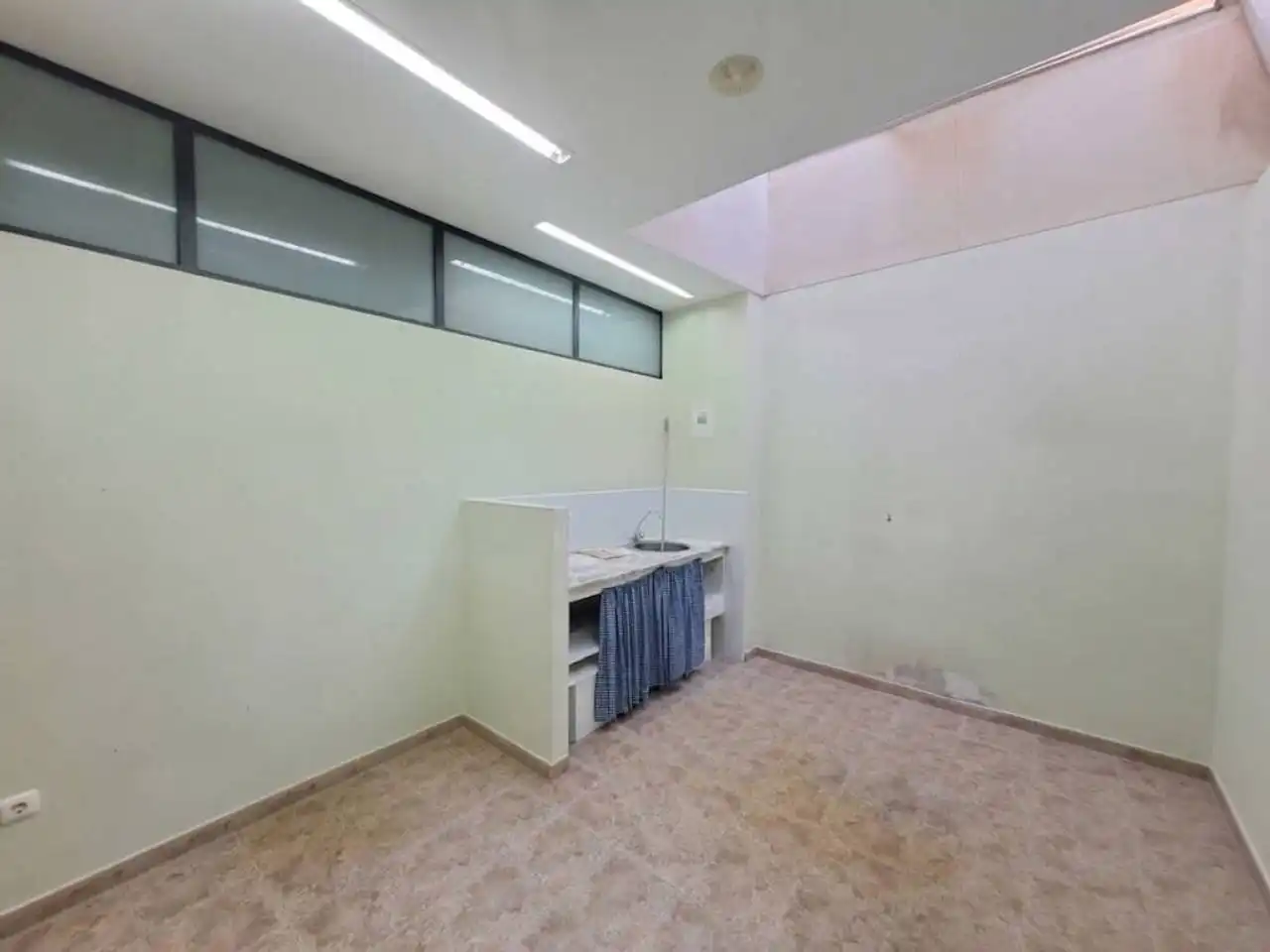 Local en venta en Quintanilla Vivar, Burgos