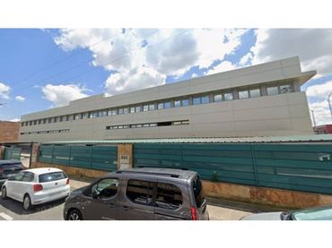Nau industrial en venda a Calle Ramón y Cajal