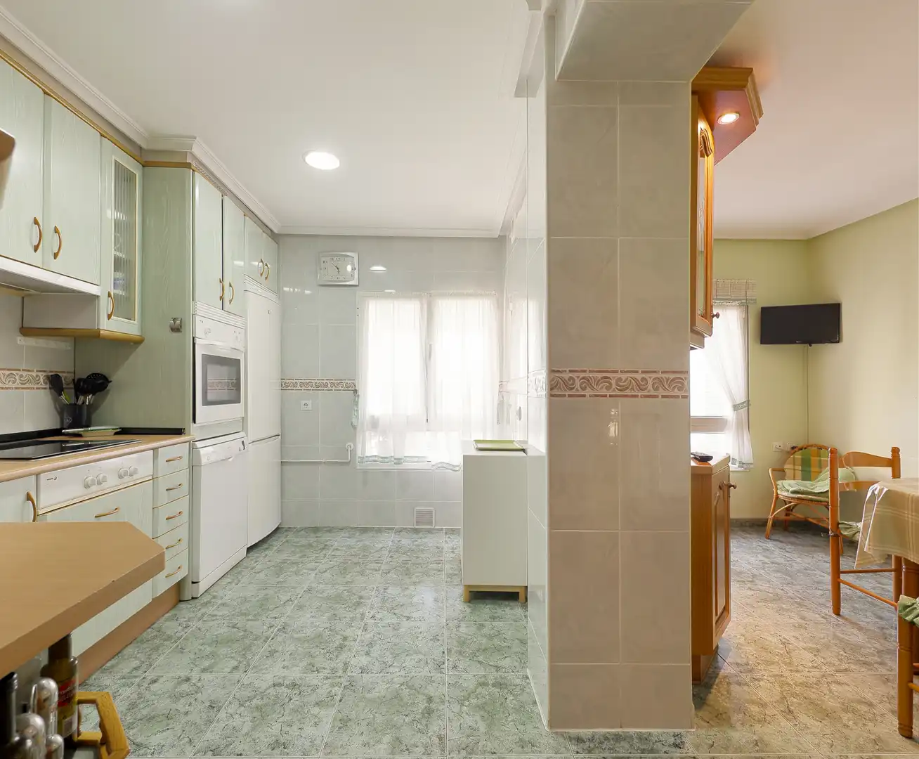 Cocina de Piso en venta en Gijón  con Calefacción