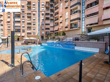 Piano terra con piscina in vendita a Calle PDTA RAFAEL GAGO PALOMO
