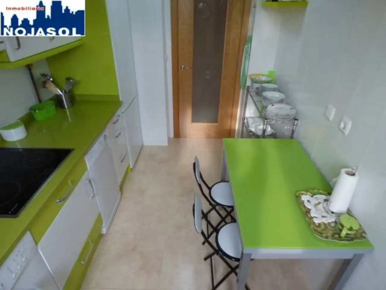 Cuina de Àtic de lloguer en Noja amb Calefacció, Terrassa i Moblat