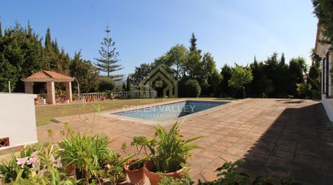 FANTÁSTICO CHALET DE 5 DORMITORIOS EN PUEBLO NUEVO DE GUADIARO CON GRAN PARCELA Y PISCINA, imatge 5