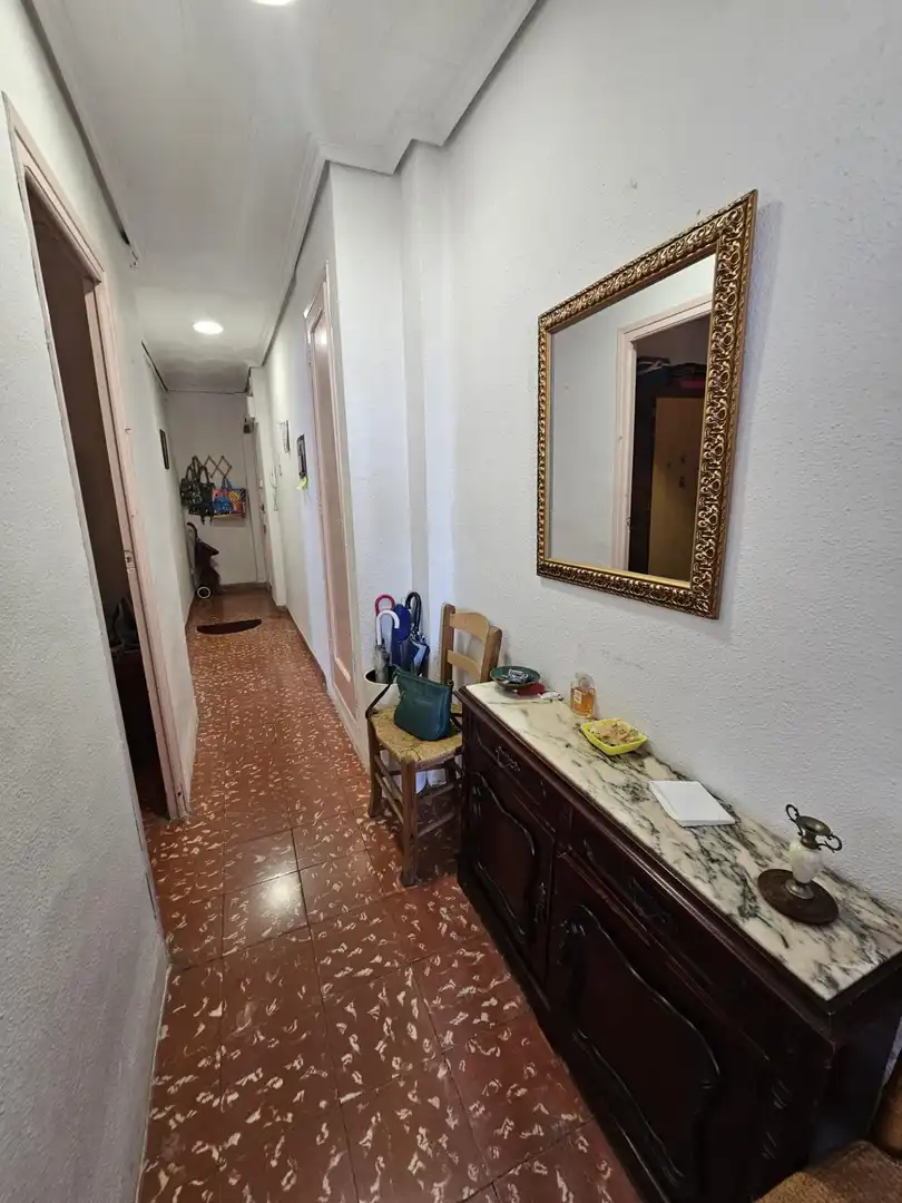 Piso en venta en Valencia con Aire acondicionado y Amueblado