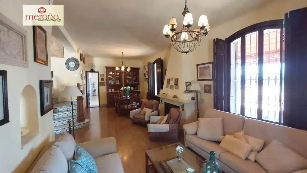Sala d'estar de Casa o xalet en venda en Elche / Elx amb Aire condicionat, Jardí privat i Terrassa