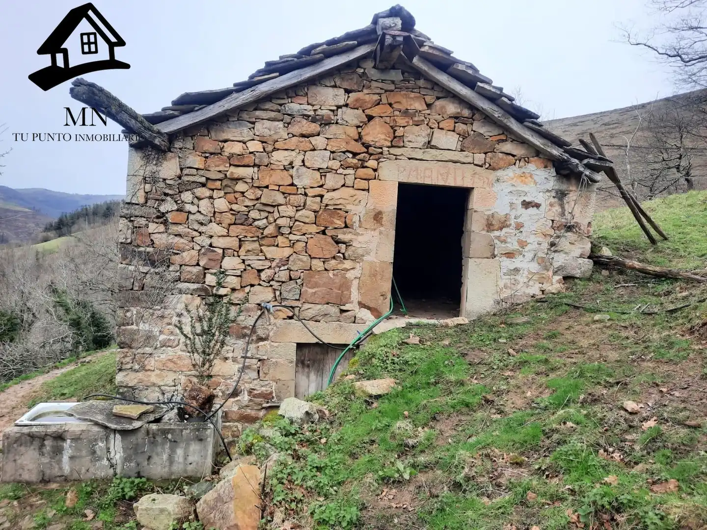 Casa rústica amb jardí en venda a San Pedro del Romeral, imagen 5