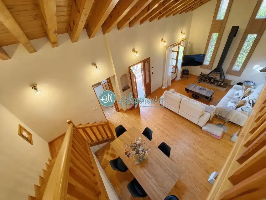 Sala de estar de Casa o chalet en venta en Palazuelos de Eresma con Calefacción, Terraza y Amueblado