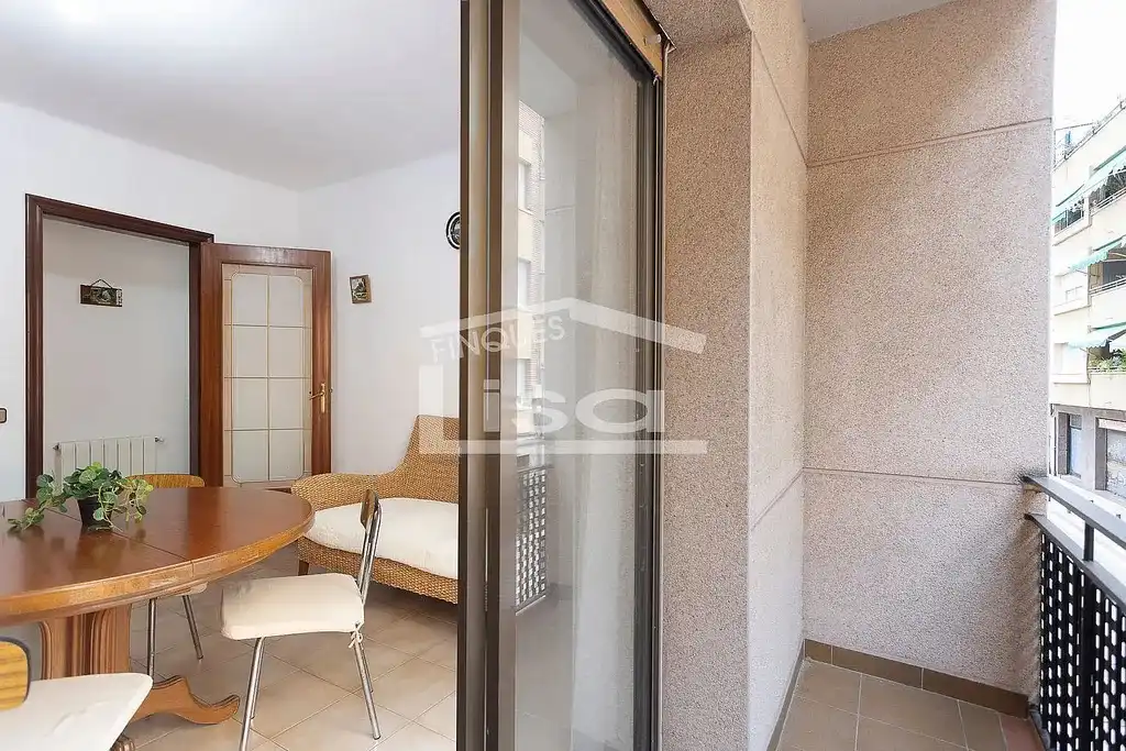 Piso con terraza en venta en Carrer d'Enric Casanovas, imagen 5