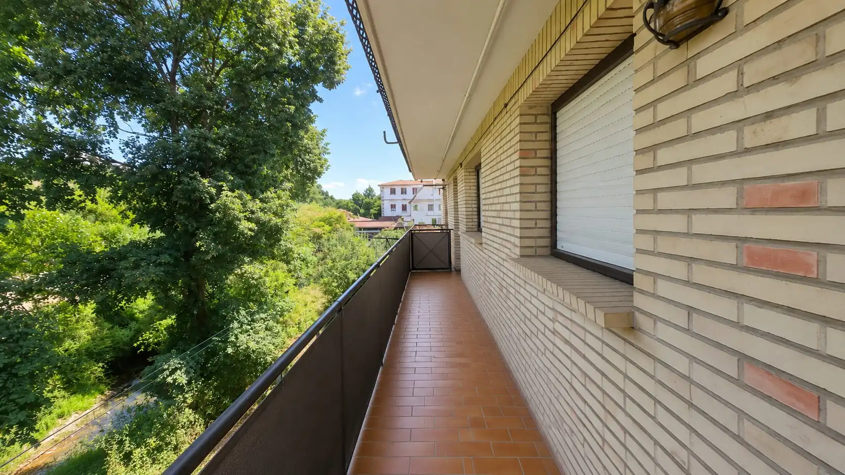 Terraza de Piso en venta en Valle de Mena con Parquet, Amueblado y Horno