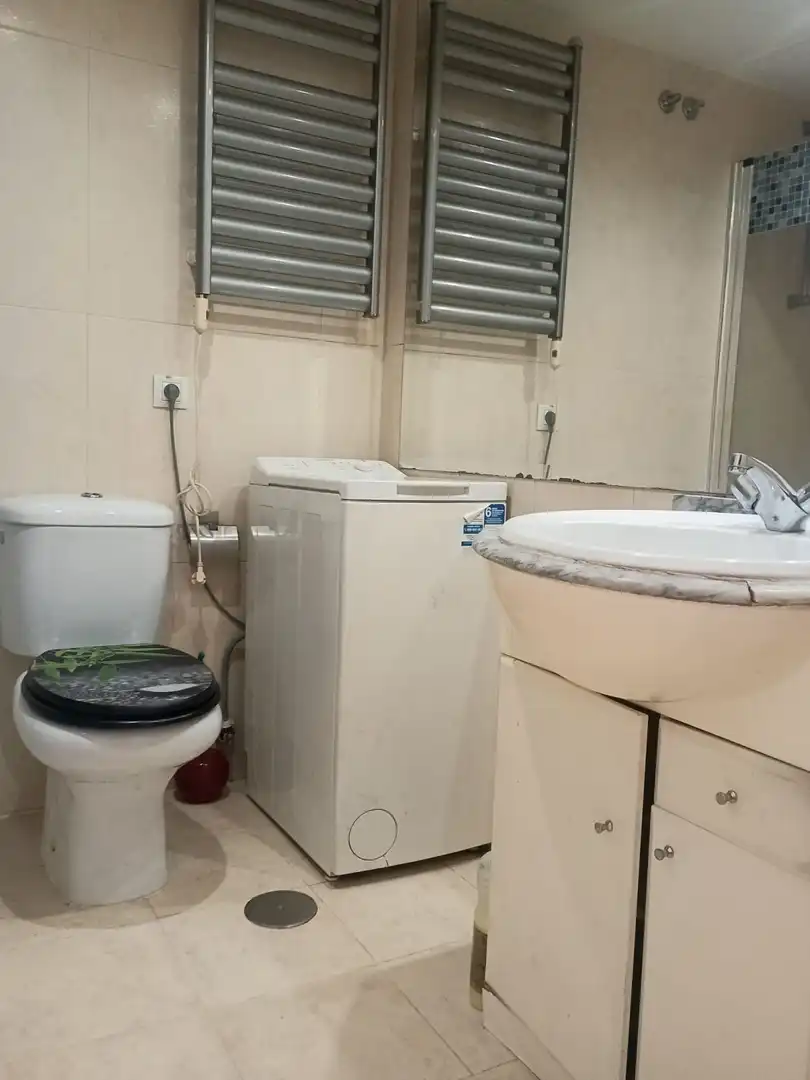 Bany de Pis en venda en Madrid amb Aire condicionat, Calefacció i Terrassa
