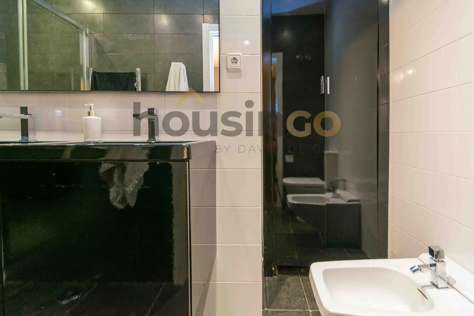 Bathroom of Flat for rent in Madrid  with Heating and Furnished
