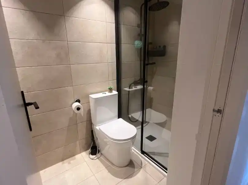 Bany de Pis en venda en  Barcelona Capital amb Aire condicionat i Balcó