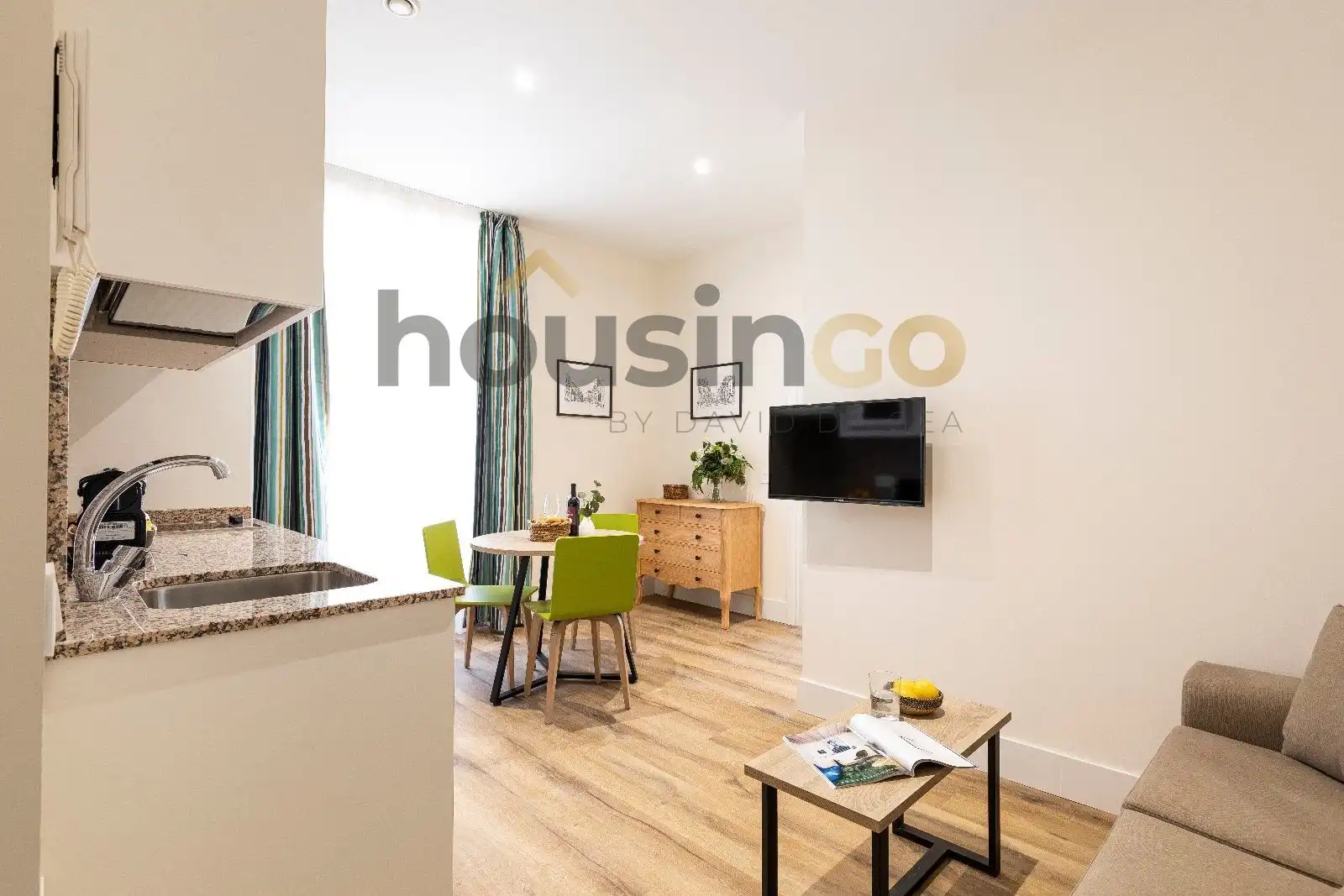Living room of Apartments for rent in Madrid  with Air Conditioner, Heating and Parquet flooring