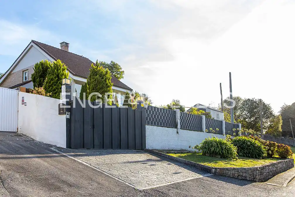 Vista exterior de Casa o chalet en venta en Gijón  con Calefacción, Jardín privado y Terraza
