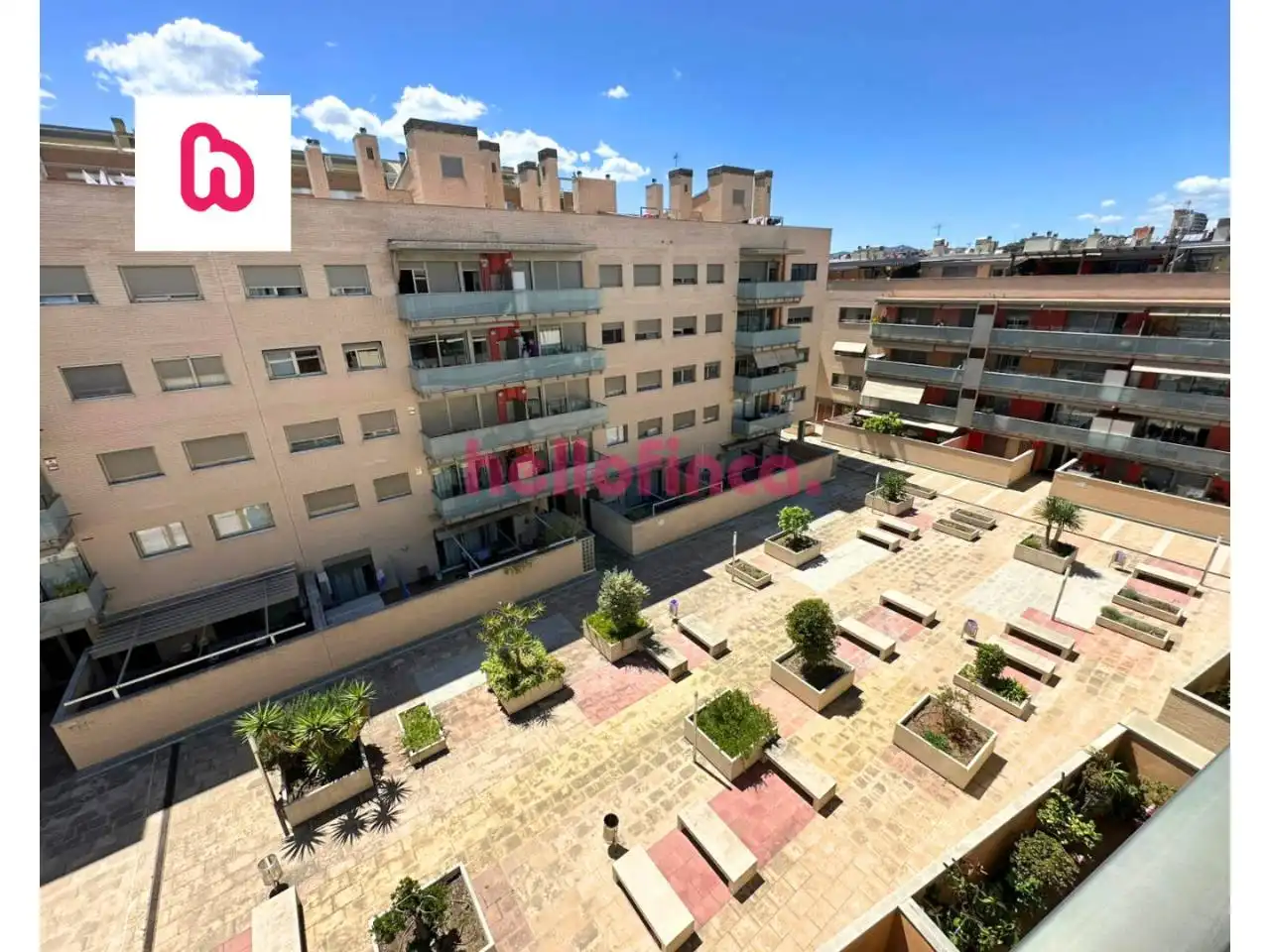 Maisonette zum Verkauf in Badalona mit Heizung, Parkett und Terrasse