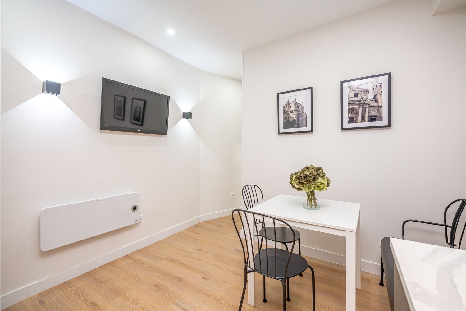 Dining room of Flat for sale in  Madrid Capital  with Air Conditioner, Heating and Private garden